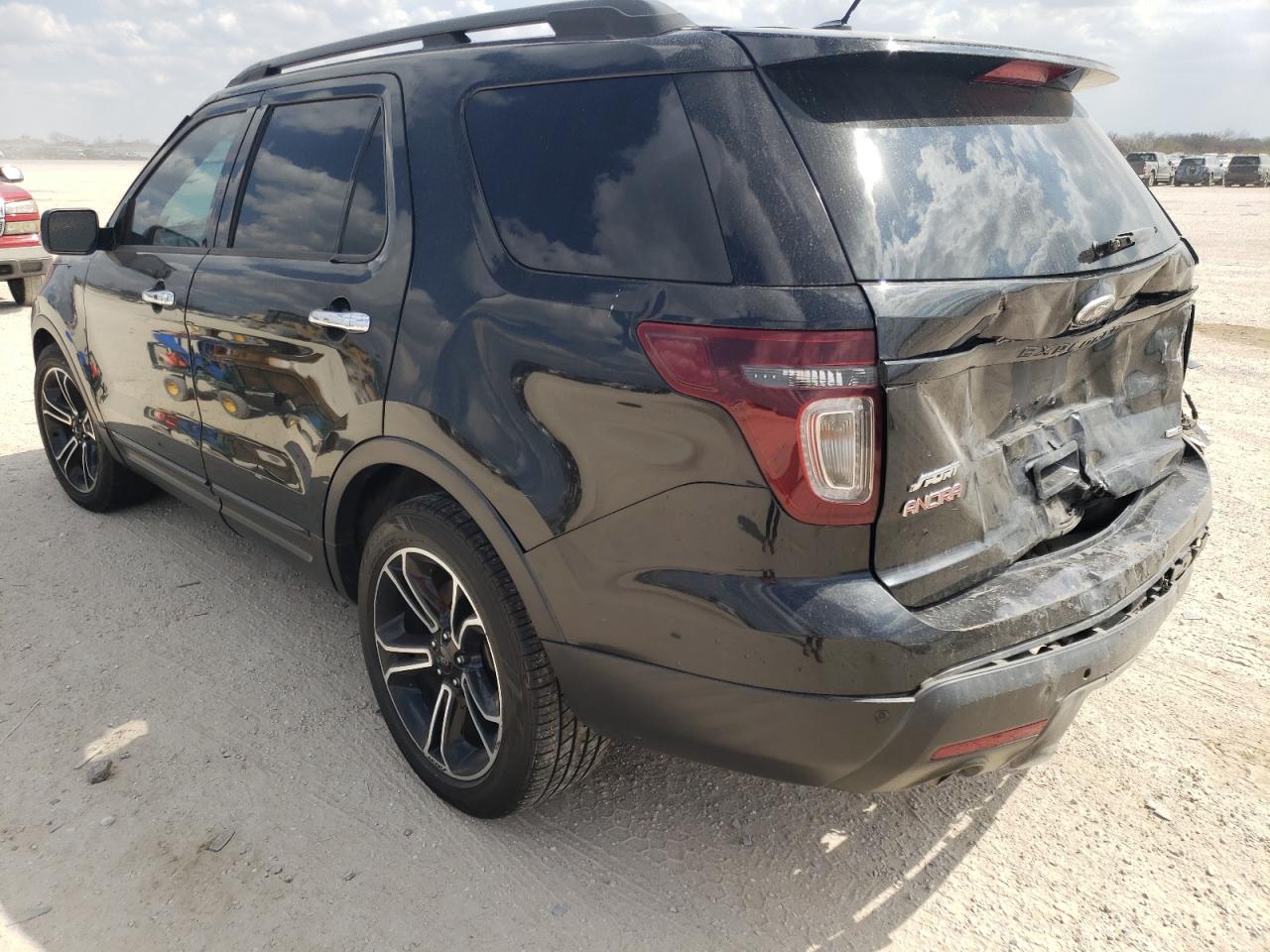 Photo 3 from auction – 2014 FORD EXPLORER S with VIN 1FM5K8GT4EGB58155