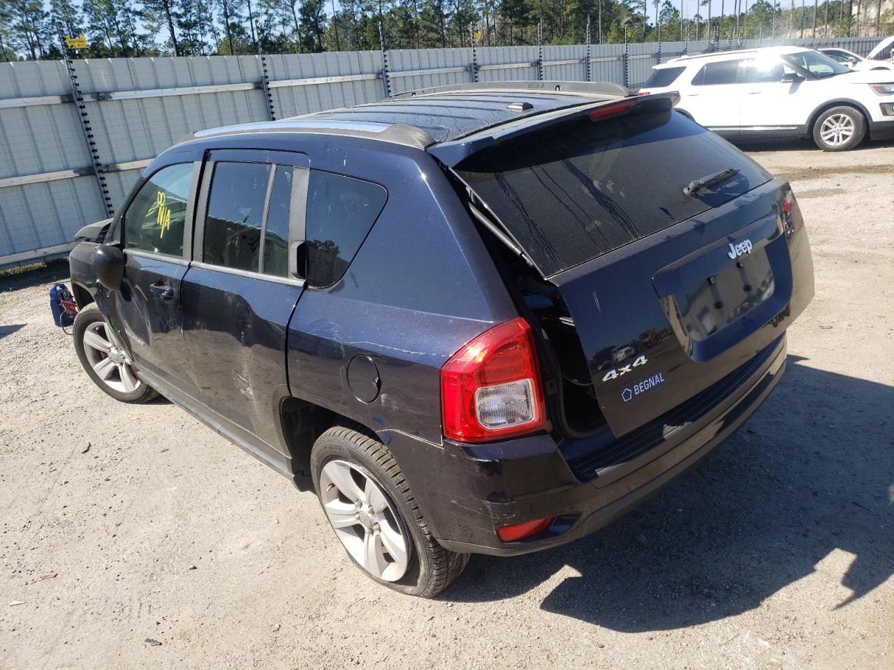 Photo 3 from auction – 2011 JEEP COMPASS SP with VIN 1J4NF1FBXBD226412