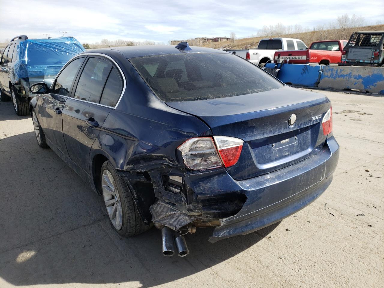 Photo 3 from auction – 2006 BMW 330 I with VIN WBAVB33536PS14146