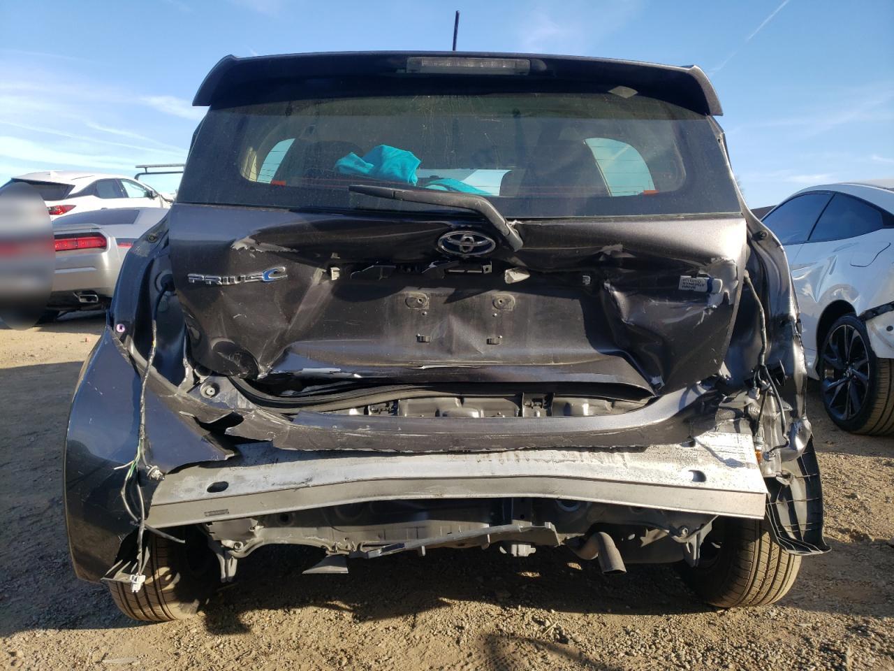 Photo 9 from auction – 2012 TOYOTA PRIUS C with VIN JTDKDTB35C1519579