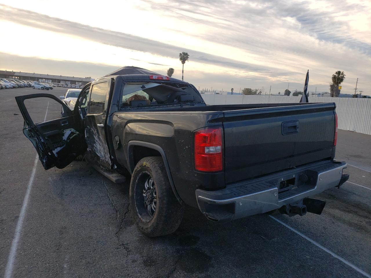 Photo 3 from auction – 2016 GMC SIERRA K25 with VIN 1GT12TE8XGF195174