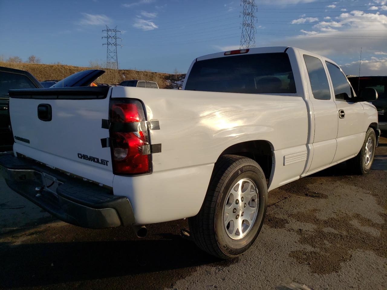 Photo 4 from auction – 2005 CHEVROLET SILVERADO with VIN 2GCEC19V851297791