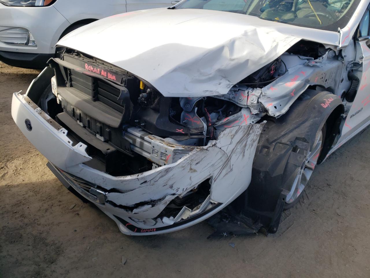 Photo 9 from auction – 2019 FORD FUSION SE with VIN 3FA6P0LU7KR221107