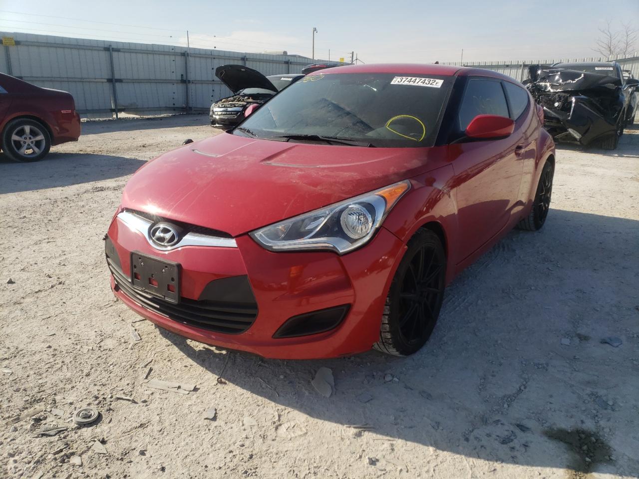 Photo 2 from auction – 2015 HYUNDAI VELOSTER with VIN KMHTC6AD3FU224823