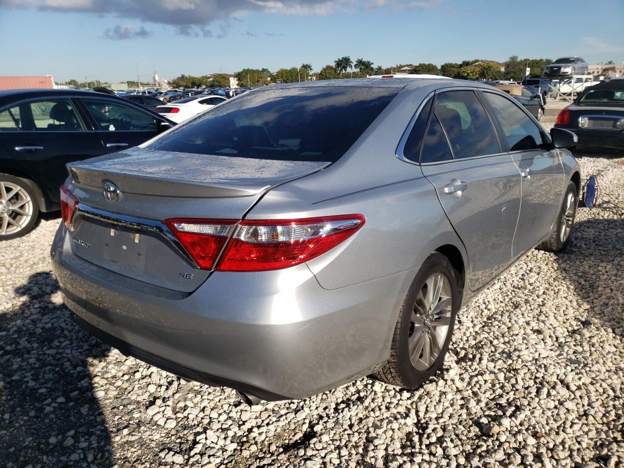 Photo 4 from auction – 2017 TOYOTA CAMRY LE with VIN 4T1BF1FK7HU620883
