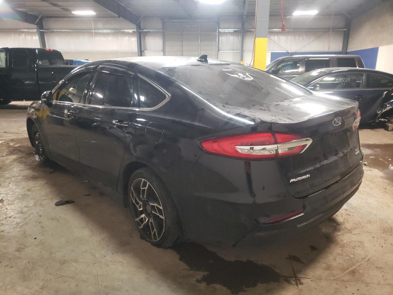 Photo 3 from auction – 2019 FORD FUSION SEL with VIN 3FA6P0CD9KR137869