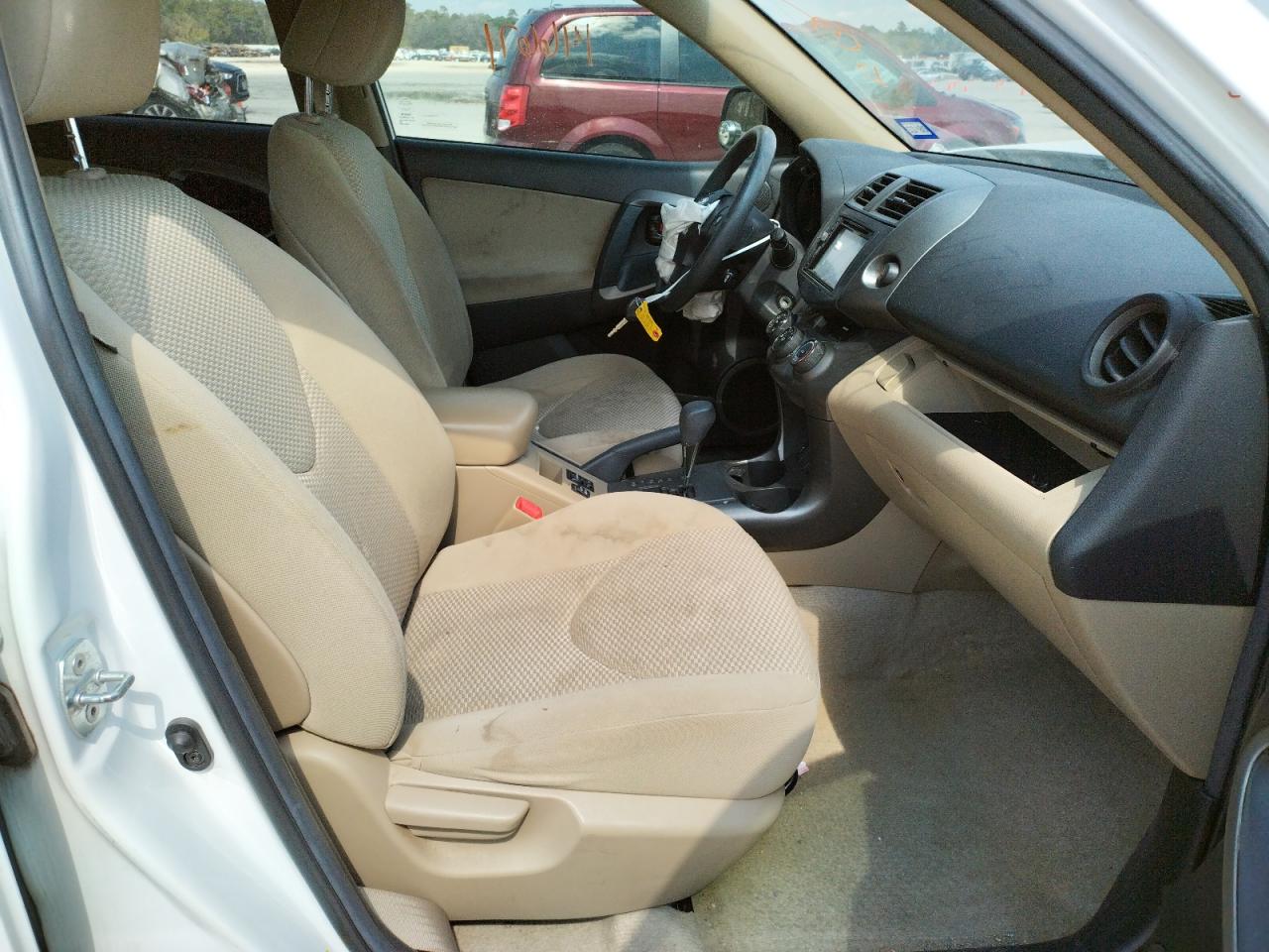Photo 5 from auction – 2012 TOYOTA RAV4 with VIN 2T3ZK4DV4CW019200