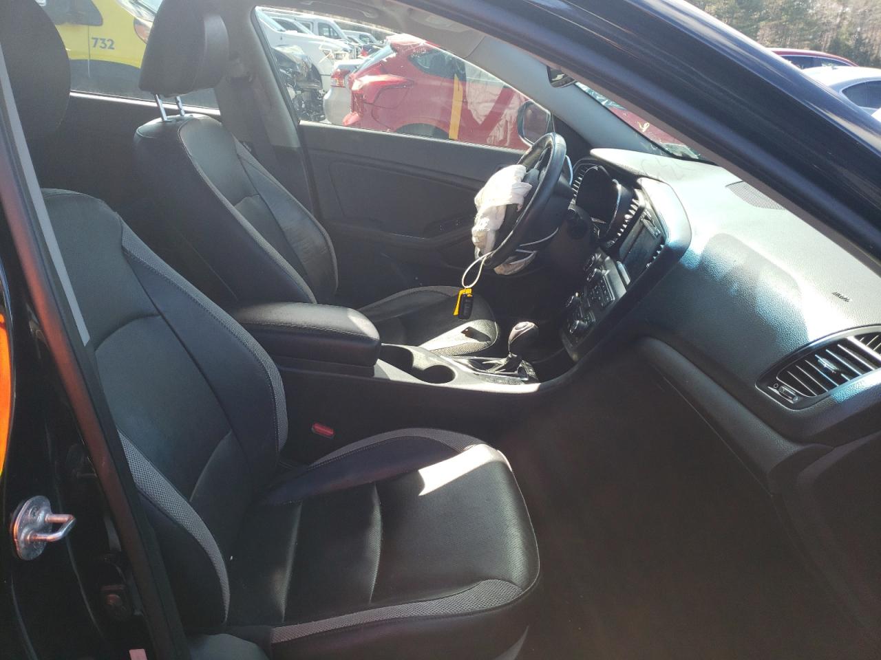 Photo 5 from auction – 2013 KIA OPTIMA SX with VIN 5XXGR4A62DG133796