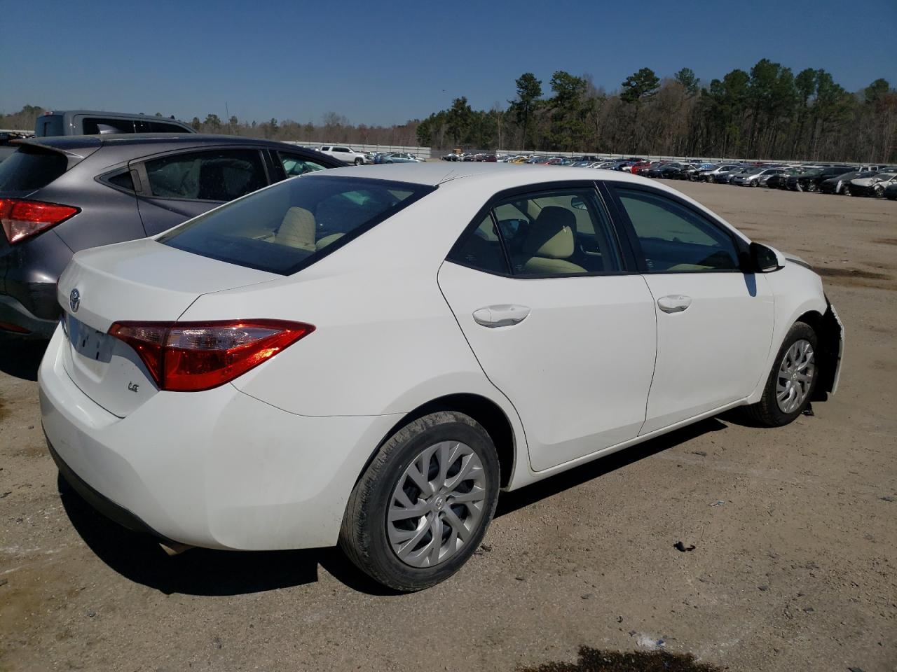 Photo 4 from auction – 2018 TOYOTA COROLLA L with VIN 5YFBURHE9JP747248