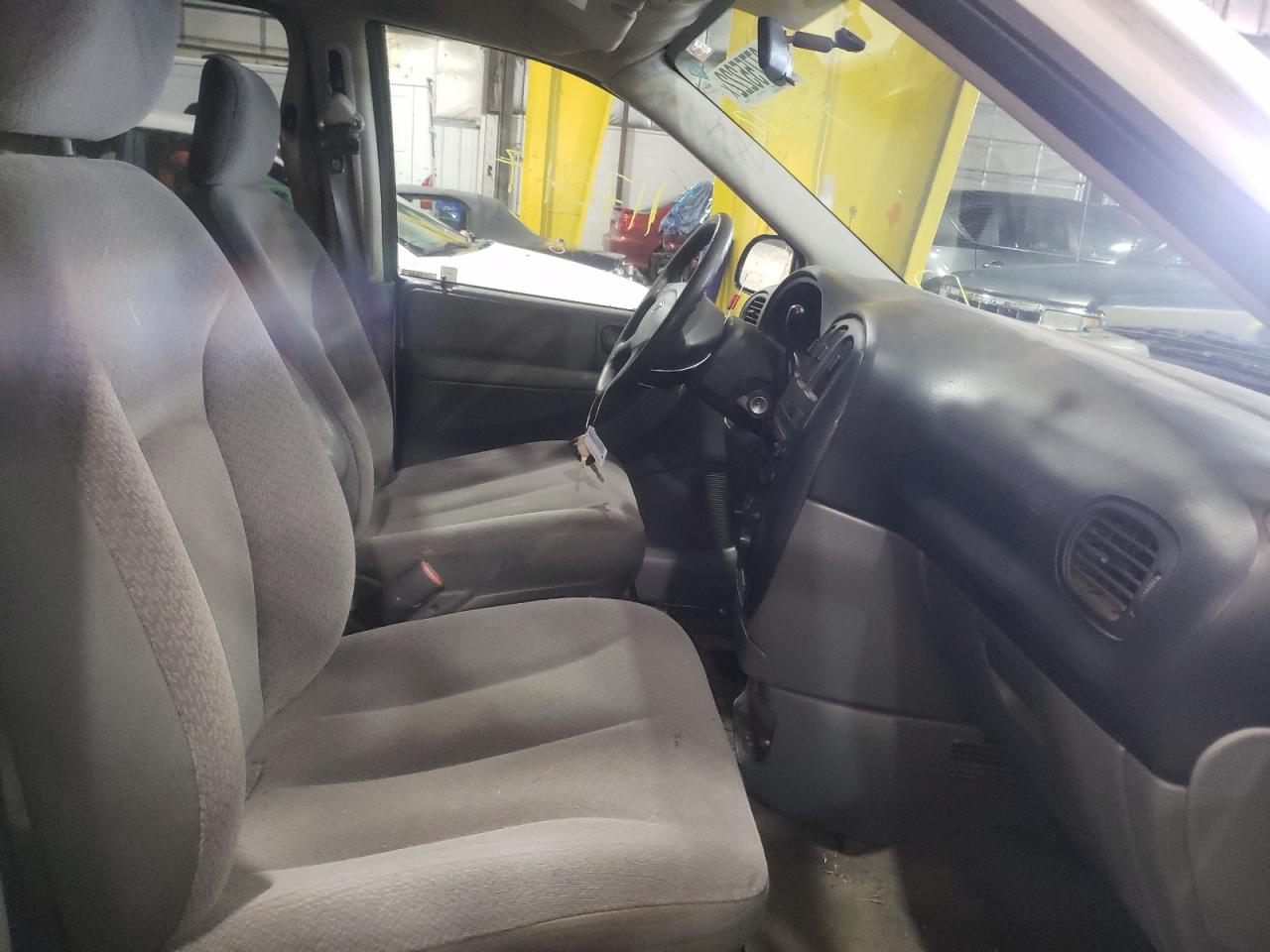 Photo 5 from auction – 2006 DODGE CARAVAN SX with VIN 1D4GP45R36B625999