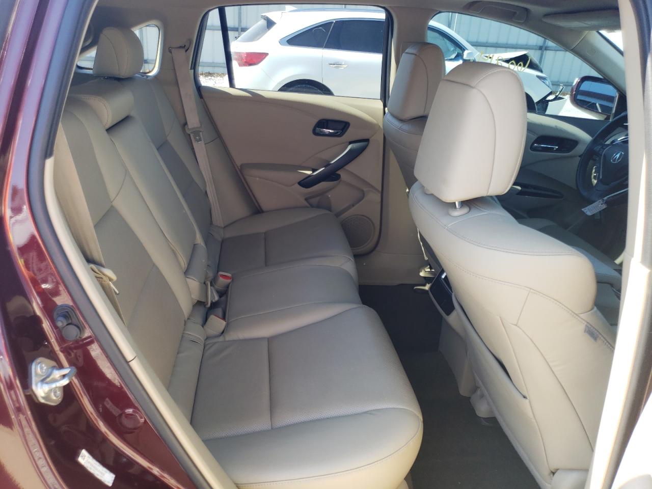 Photo 6 from auction – 2017 ACURA RDX TECHNO with VIN 5J8TB4H50HL014832