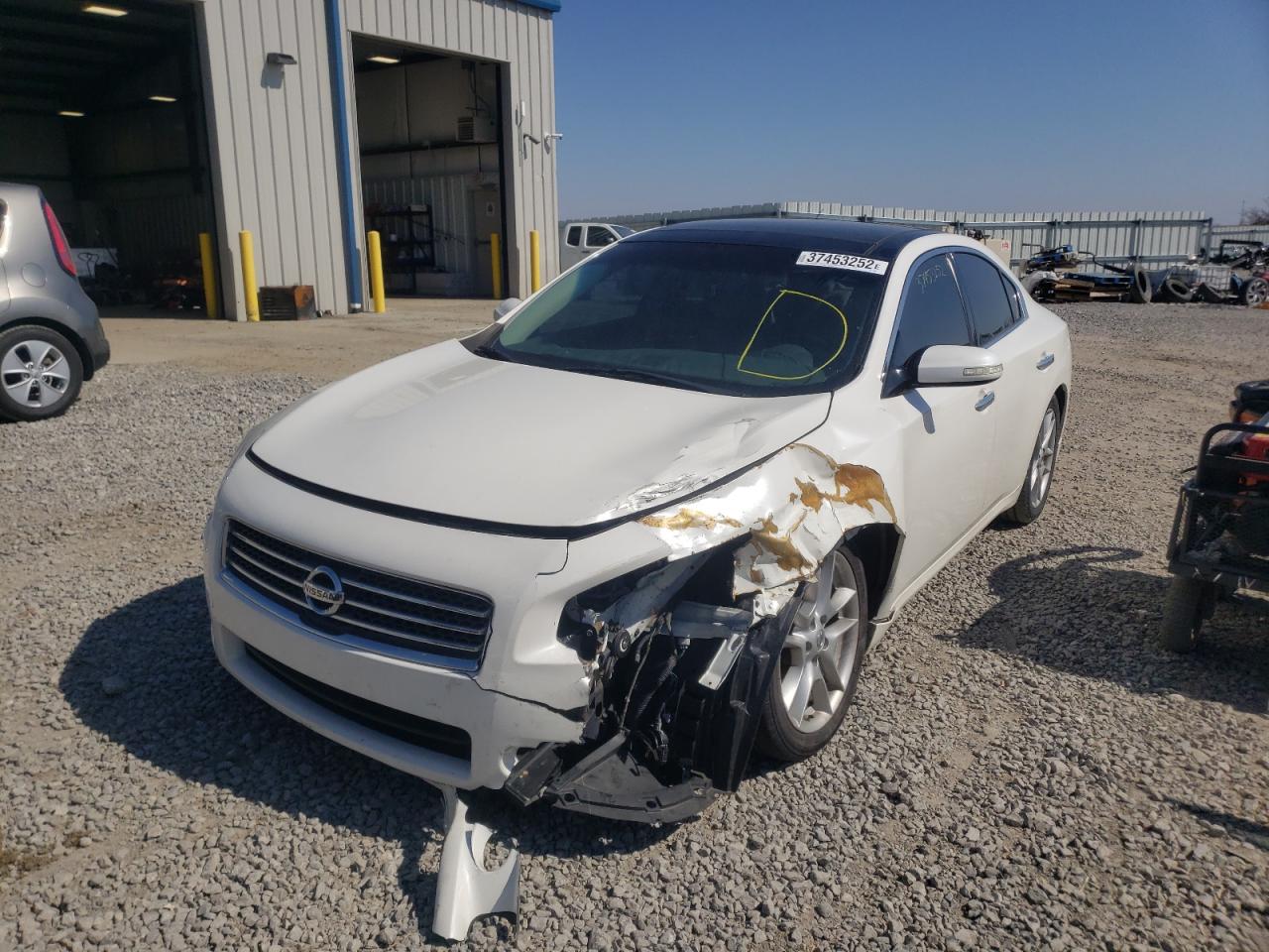 Photo 2 from auction – 2010 NISSAN MAXIMA S with VIN 1N4AA5AP4AC864260
