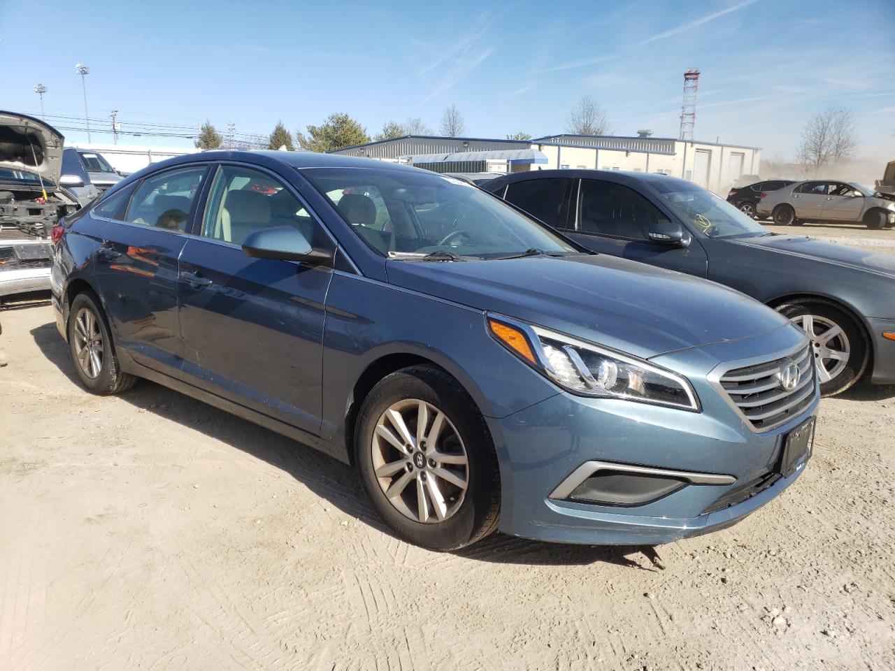 HYUNDAI SONATA SE 2016 with VIN 5NPE24AF2GH298512 - Photo from auction