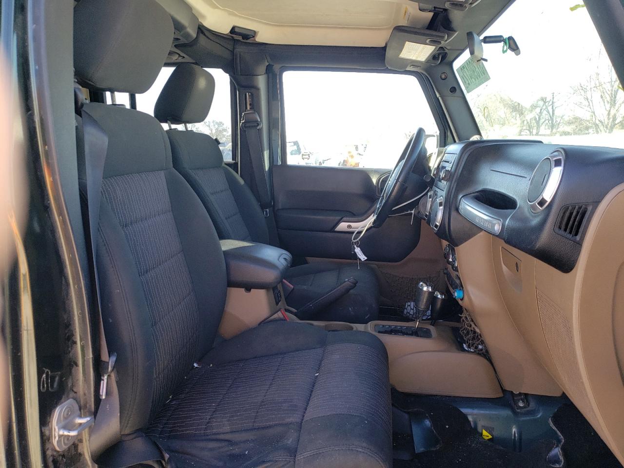 Photo 5 from auction – 2011 JEEP WRANGLER U with VIN 1J4HA5H18BL562881