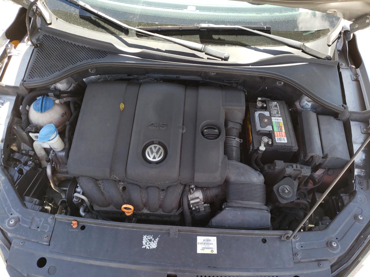Photo 7 from auction – 2012 VOLKSWAGEN PASSAT SE with VIN 1VWBH7A39CC016989