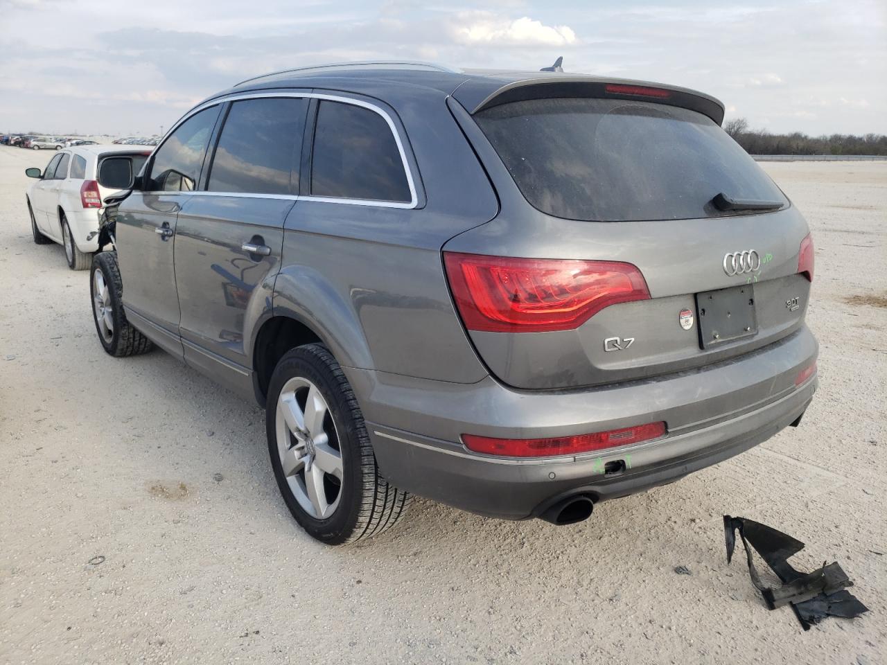 Foto 3 de la subasta – 2015 AUDI Q7 PREMIUM con VIN WA1CGAFE9FD033155