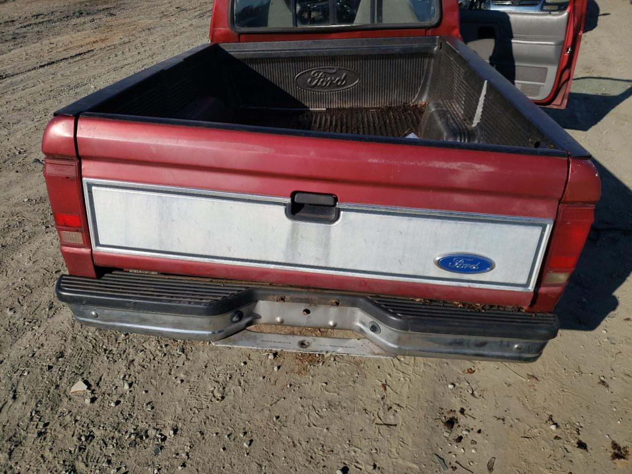 Photo 6 from auction – 1992 FORD RANGER with VIN 1FTCR10A0NUB67914