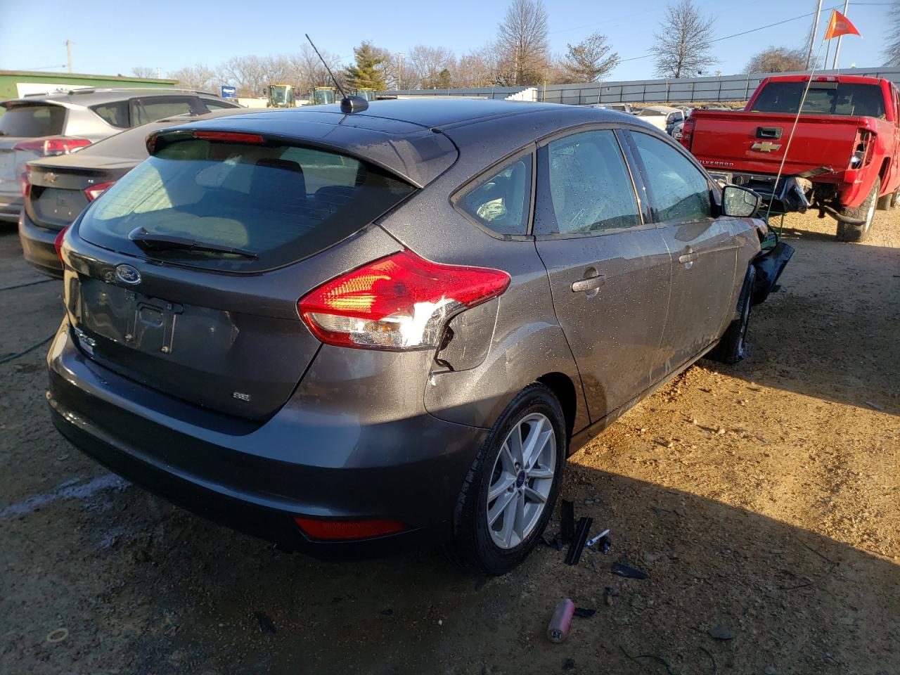 Photo 4 from auction – 2018 FORD FOCUS SE with VIN 1FADP3K25JL331756