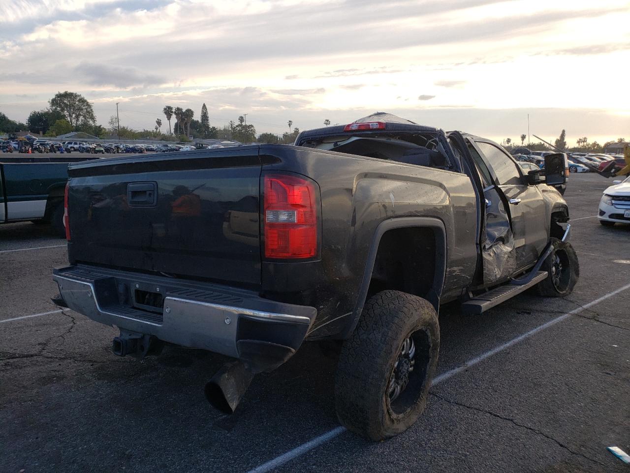 Photo 4 from auction – 2016 GMC SIERRA K25 with VIN 1GT12TE8XGF195174
