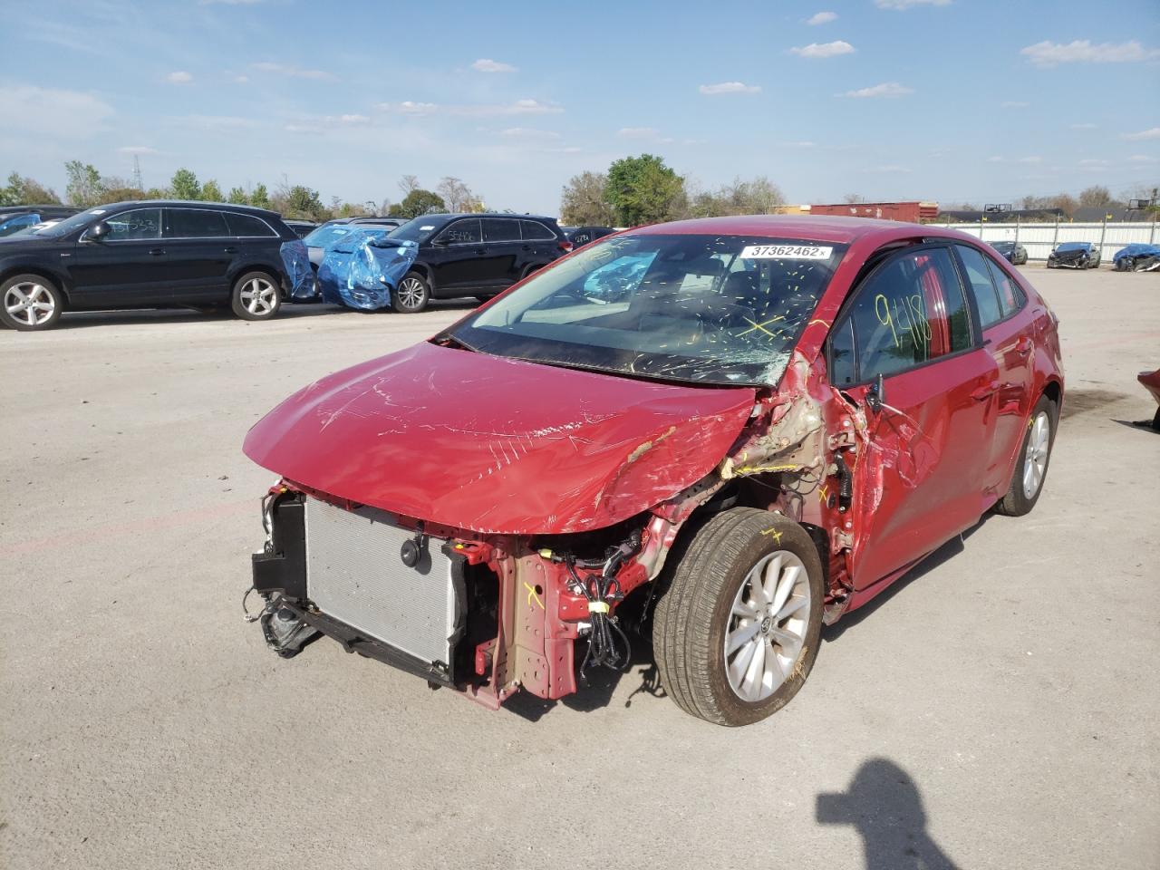Photo 2 from auction – 2021 TOYOTA COROLLA LE with VIN 5YFVPMAE5MP248808