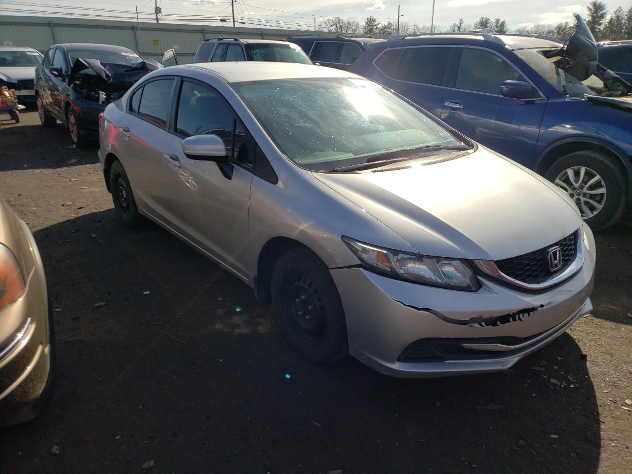 HONDA CIVIC LX 2015 con VIN 19XFB2F55FE280792 - Foto de la subasta