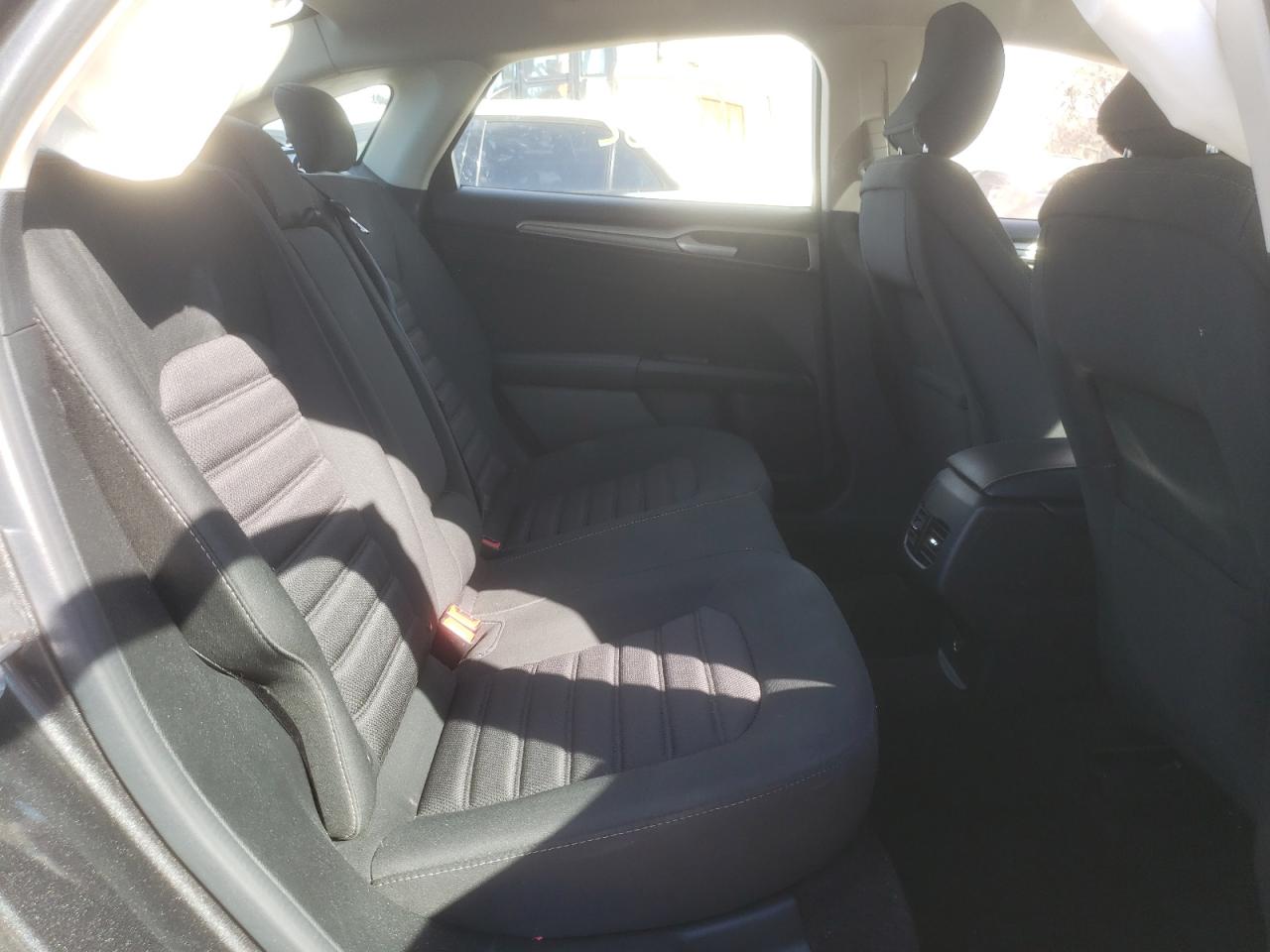 Photo 6 from auction – 2017 FORD FUSION SE with VIN 3FA6P0HD5HR121573