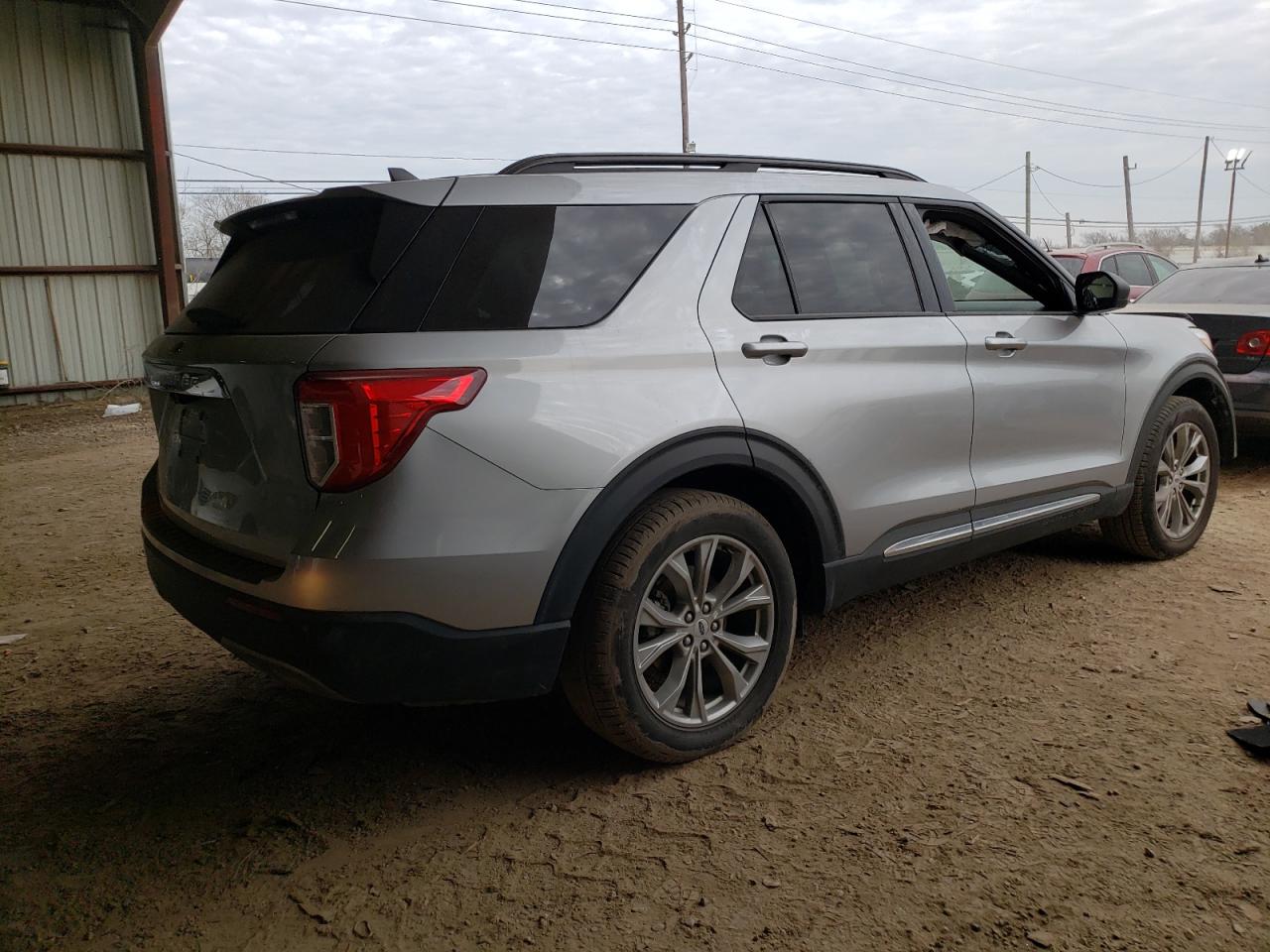 Photo 4 from auction – 2021 FORD EXPLORER X with VIN 1FMSK7DH2MGC42115