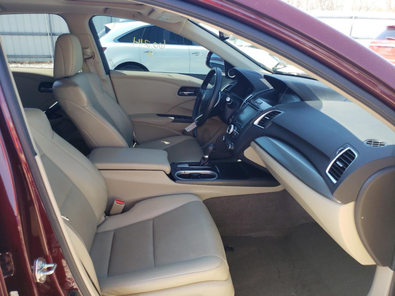 Photo 5 from auction – 2017 ACURA RDX TECHNO with VIN 5J8TB4H50HL014832