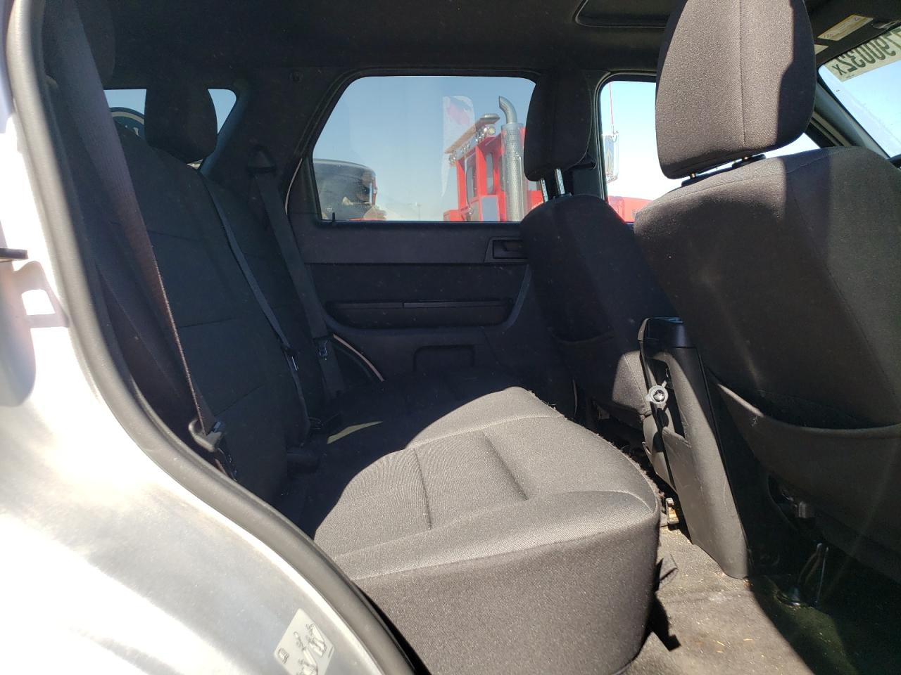 Photo 6 from auction – 2011 FORD ESCAPE XLT with VIN 1FMCU0D78BKB11312