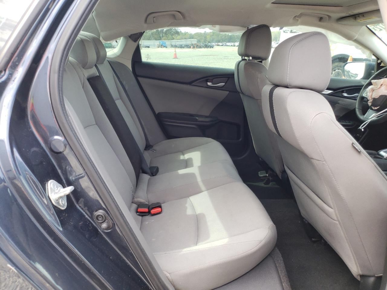 Photo 6 from auction – 2017 HONDA CIVIC EX with VIN 19XFC2F78HE082354