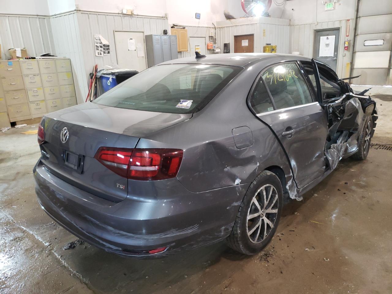 Photo 4 from auction – 2017 VOLKSWAGEN JETTA SE with VIN 3VWDB7AJ4HM368182