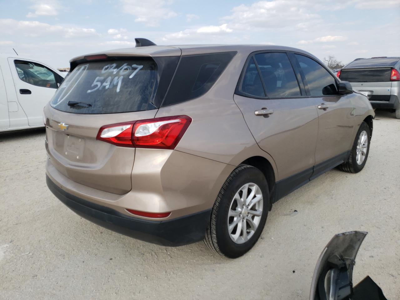 Photo 4 from auction – 2019 CHEVROLET EQUINOX LS with VIN 3GNAXHEV7KL122015