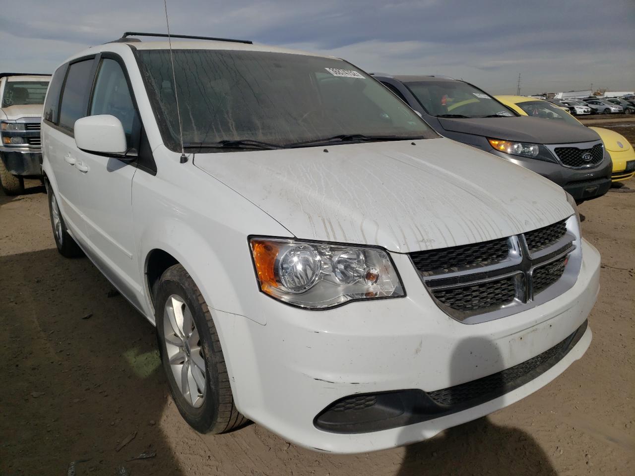 DODGE GRAND CARA 2016 with VIN 2C4RDGCG2GR317968 - Photo from auction