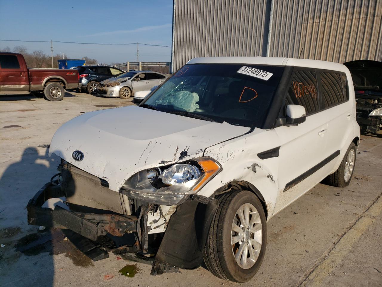 Photo 2 from auction – 2013 KIA SOUL with VIN KNDJT2A60D7491113