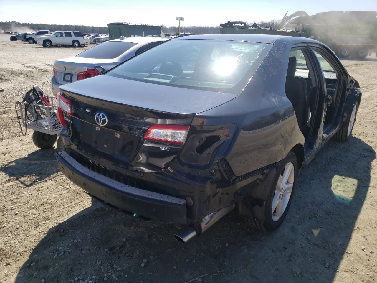 Photo 4 from auction – 2014 TOYOTA CAMRY L with VIN 4T1BF1FK4EU822964