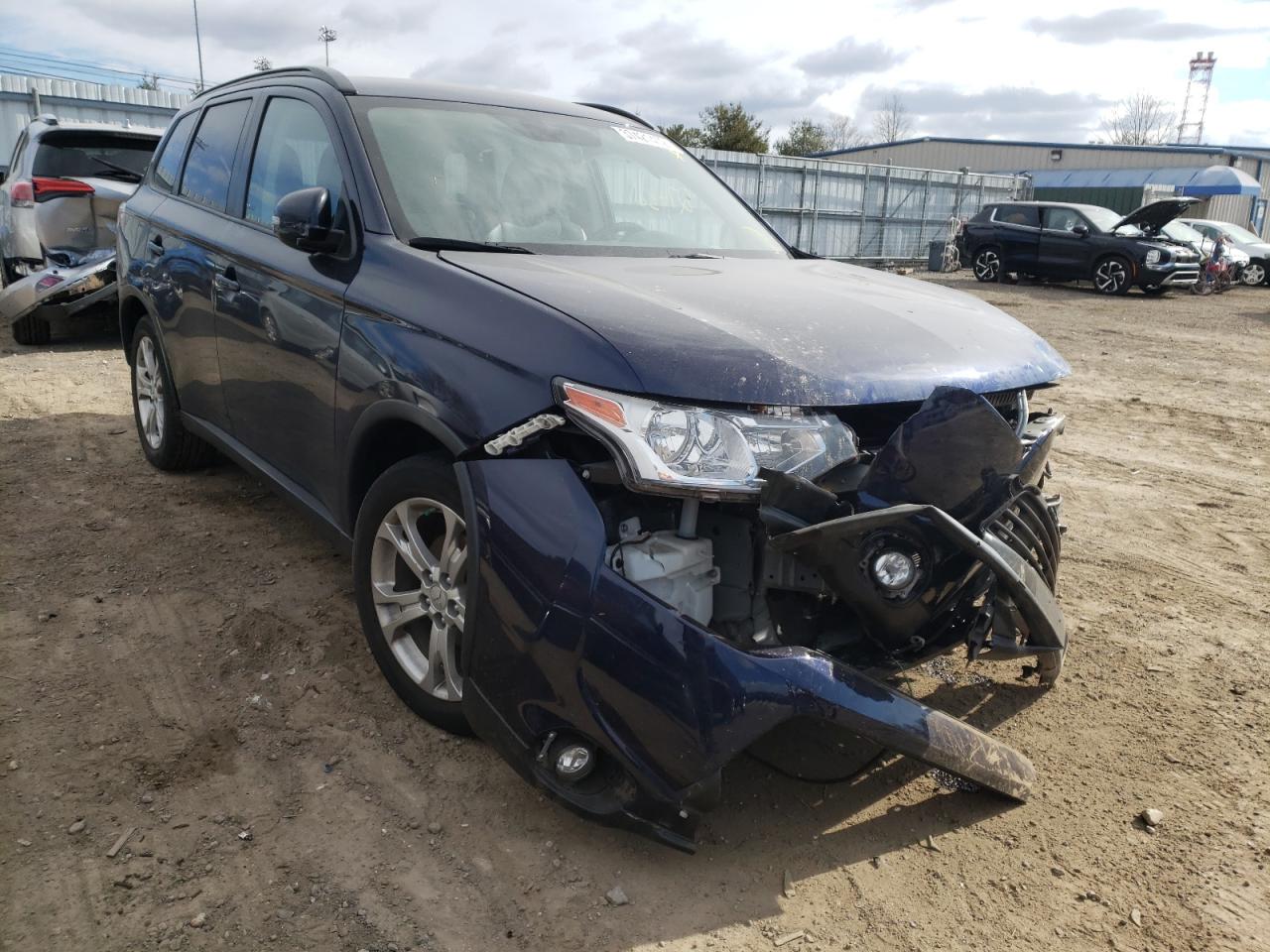 MITSUBISHI OUTLANDER 2015 with VIN JA4AD3A36FZ008203 - Photo from auction