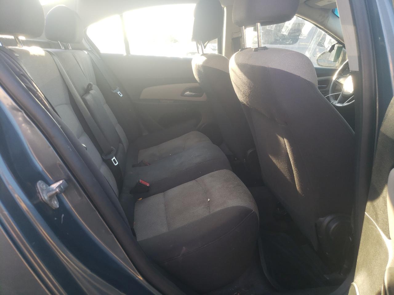Photo 6 from auction – 2012 CHEVROLET CRUZE LS with VIN 1G1PC5SH4C7309013
