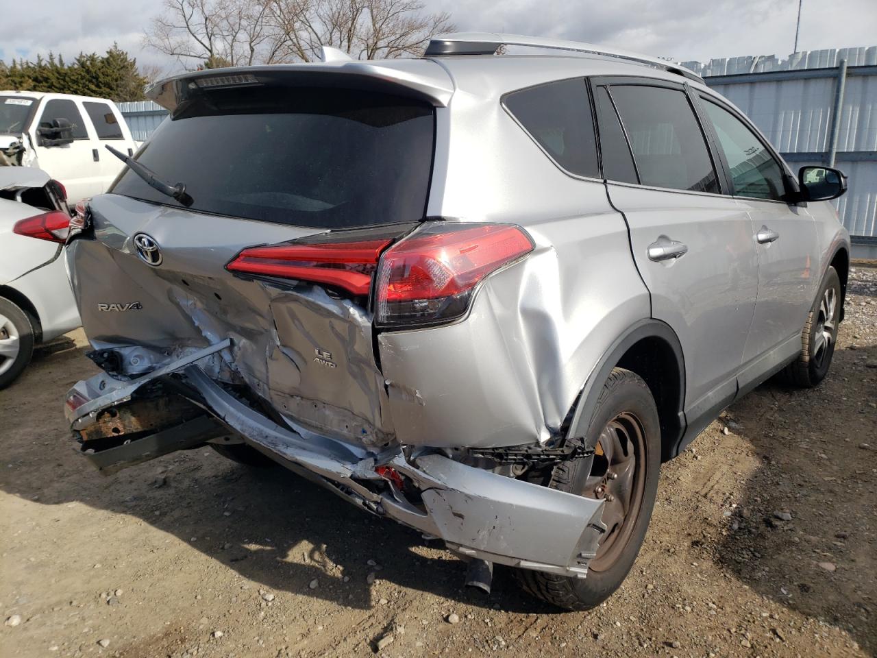 Zdjęcie 4 z aukcji – 2016 TOYOTA RAV4 LE z VIN 2T3BFREV8GW444538