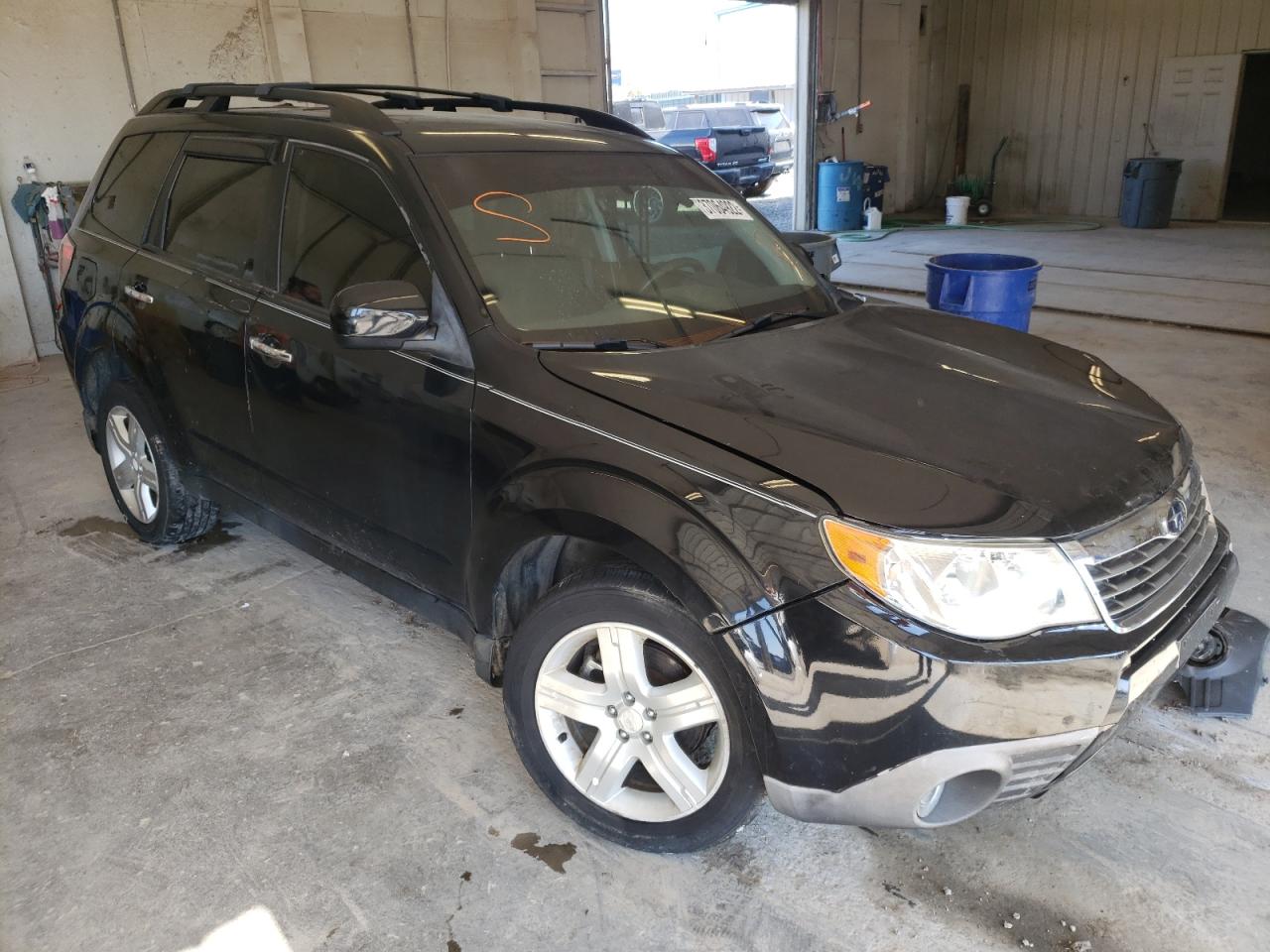 SUBARU FORESTER 2 2010 with VIN JF2SH6CC6AH715590 - Photo from auction