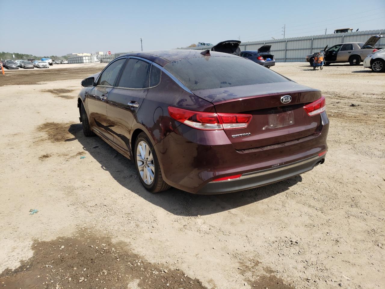 Photo 3 from auction – 2016 KIA OPTIMA LX with VIN 5XXGT4L30GG006831