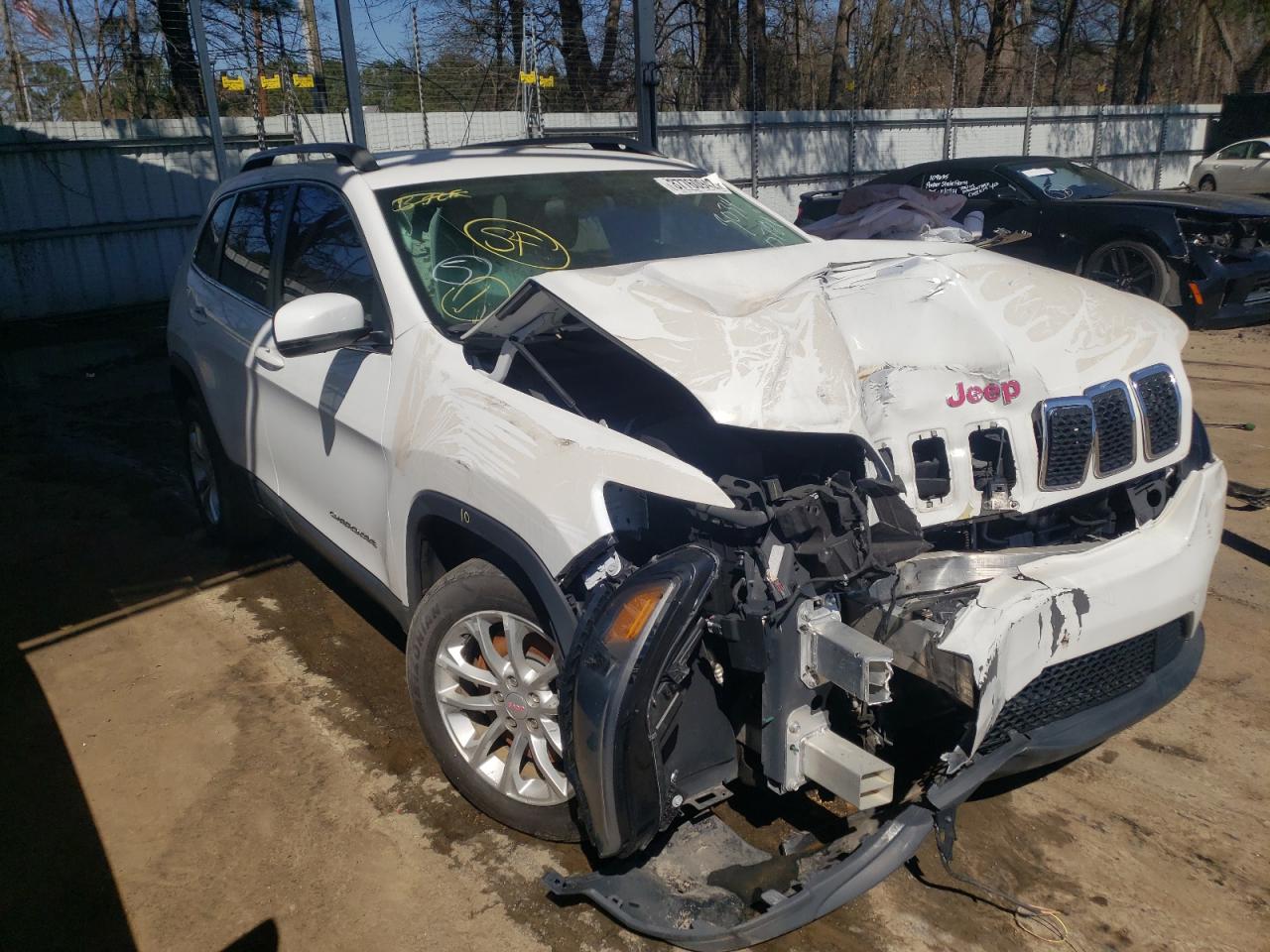 JEEP CHEROKEE L 2019 with VIN 1C4PJLCB4KD327247 - Photo from auction