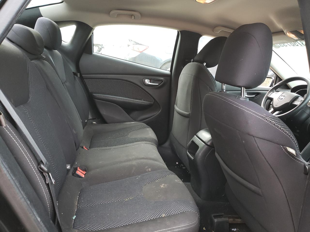 Photo 6 from auction – 2015 DODGE DART SXT with VIN 1C3CDFBB2FD199822