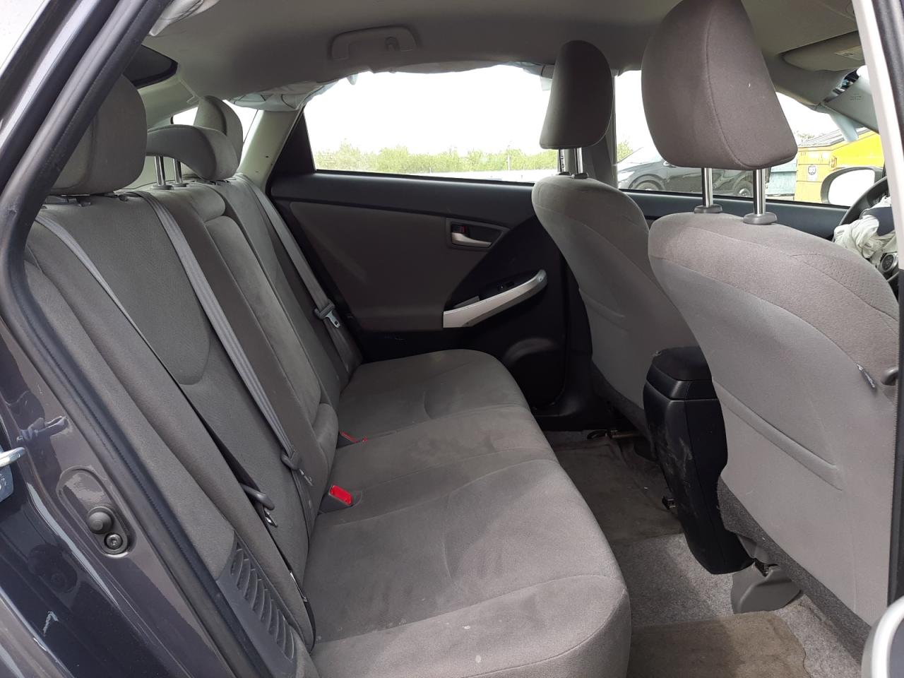 Photo 6 from auction – 2015 TOYOTA PRIUS with VIN JTDKN3DU3F0476955