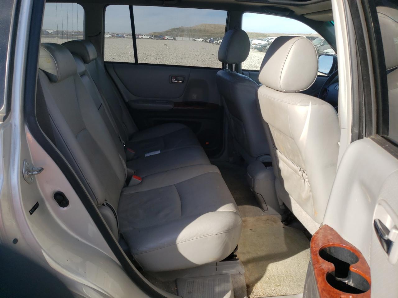 Photo 6 from auction – 2006 TOYOTA HIGHLANDER with VIN JTEEP21A160180727