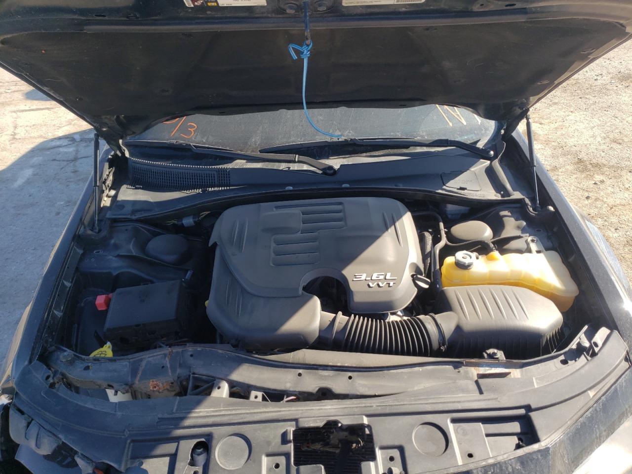 Photo 7 from auction – 2014 CHRYSLER 300 with VIN 2C3CCARG1EH162026