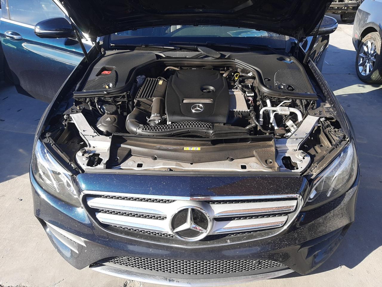 Photo 7 from auction – 2017 MERCEDES-BENZ E 300 with VIN WDDZF4JB4HA022365