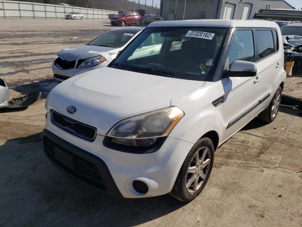 Photo 2 from auction – 2013 KIA SOUL + with VIN KNDJT2A66D7537723