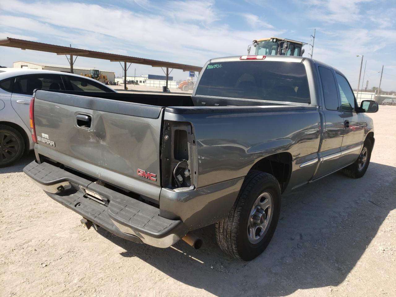 Photo 4 from auction – 2002 GMC NEW SIERRA with VIN 2GTEC19T421367507