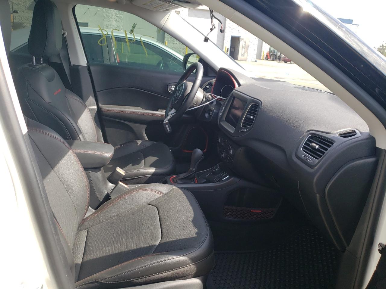 Photo 5 from auction – 2021 JEEP COMPASS TR with VIN 3C4NJDDB6MT543125