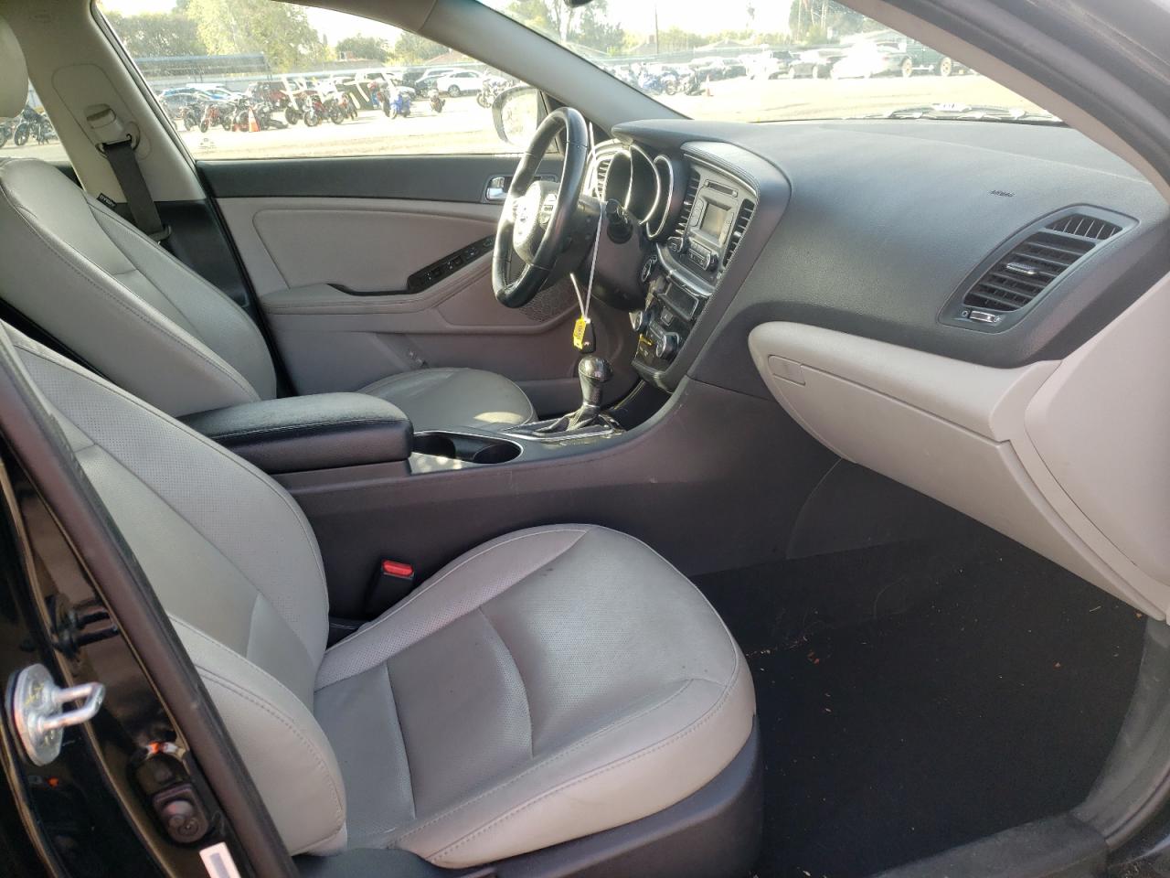 Photo 5 from auction – 2015 KIA OPTIMA EX with VIN 5XXGN4A79FG420950